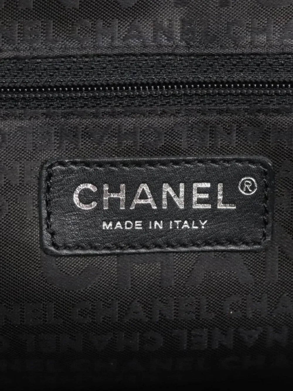 CHANEL in	italy corner	slight